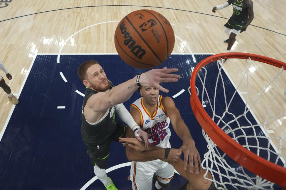 吴艳妮领衔 吴艳妮领衔